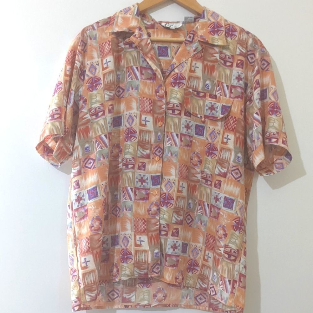 5/$20 Vintage Fiji Sport Button Down Top Size Large